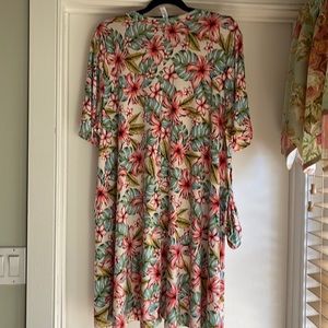 Paisley Grace Short Sleeve Dress w/ side pockets